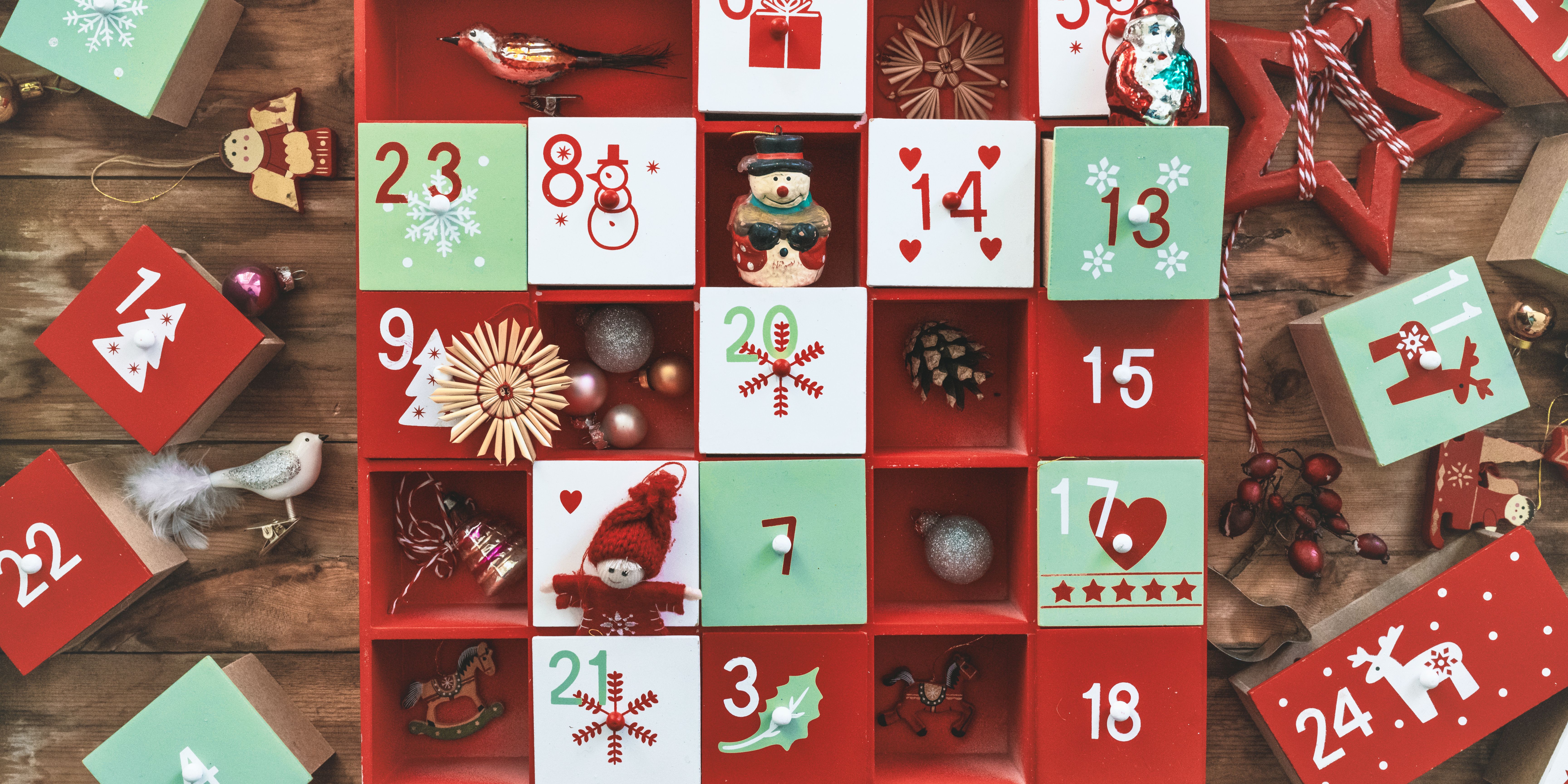 Créer son calendrier de l’avent personnalisé : une touche magique pour les fêtes